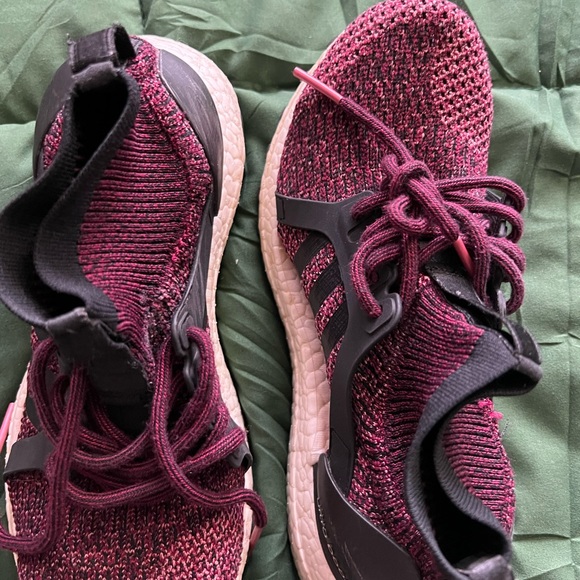 Adidas Ultra Boost- Women’s 7 - Picture 3 of 4